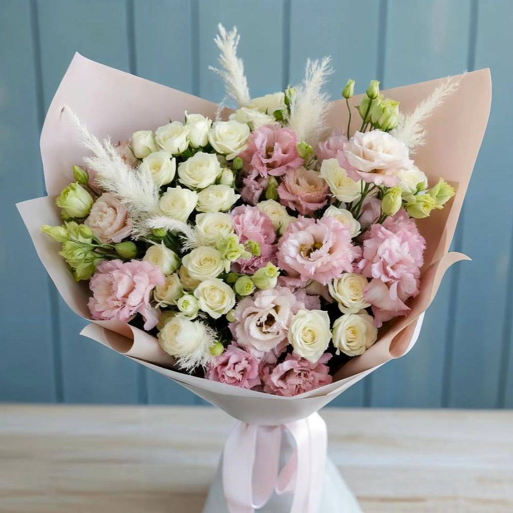 Букет цветов из: Альстромерии и Розы в Мокрое