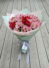 Букет цветов из:  Альстромерии в Мокрое