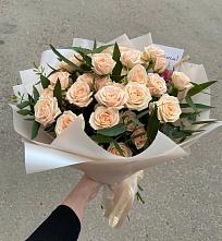 Букет Кремовые розы Латте в Мокрое