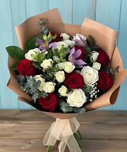 Букет цветов из:  Розы и Альстромерии в Мокрое