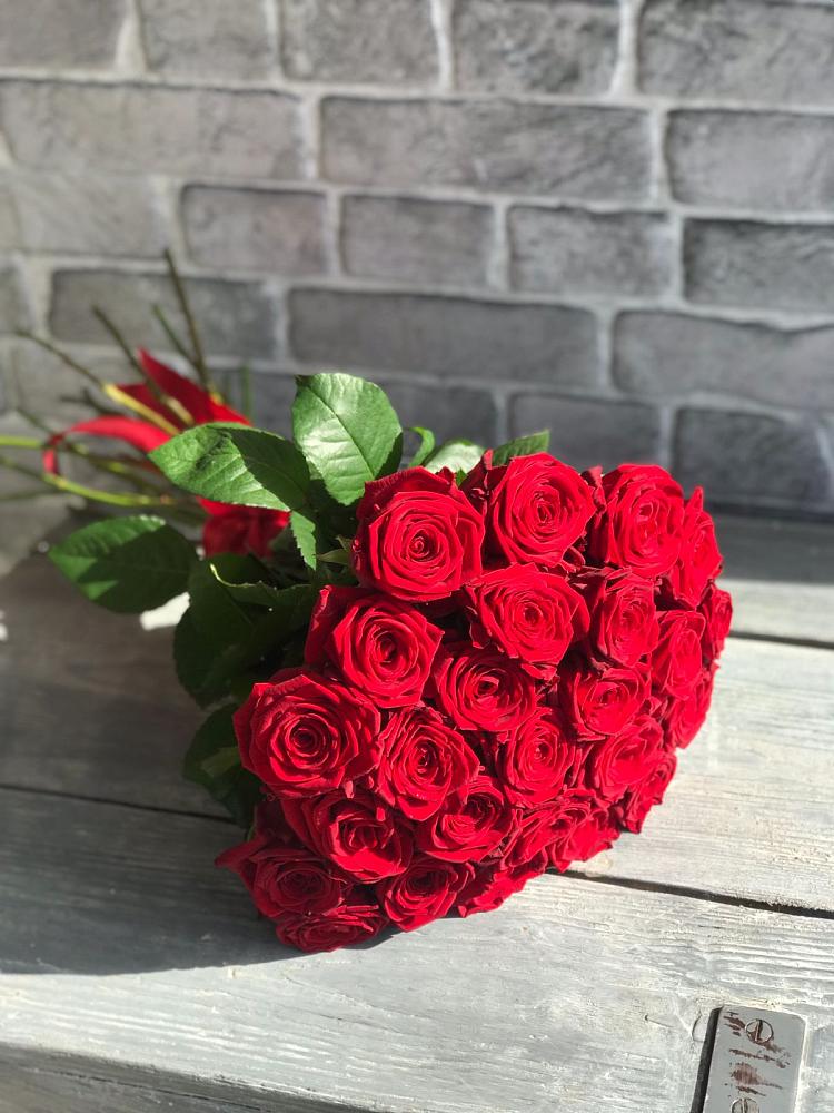 Букет Красные розы Фридом в Мокрое