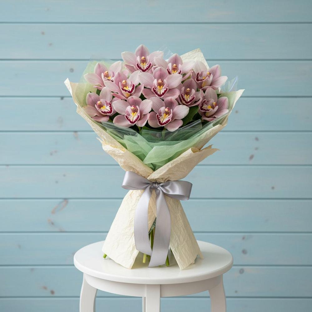 Букет цветов из: Орхидеи и Розы в Мокрое