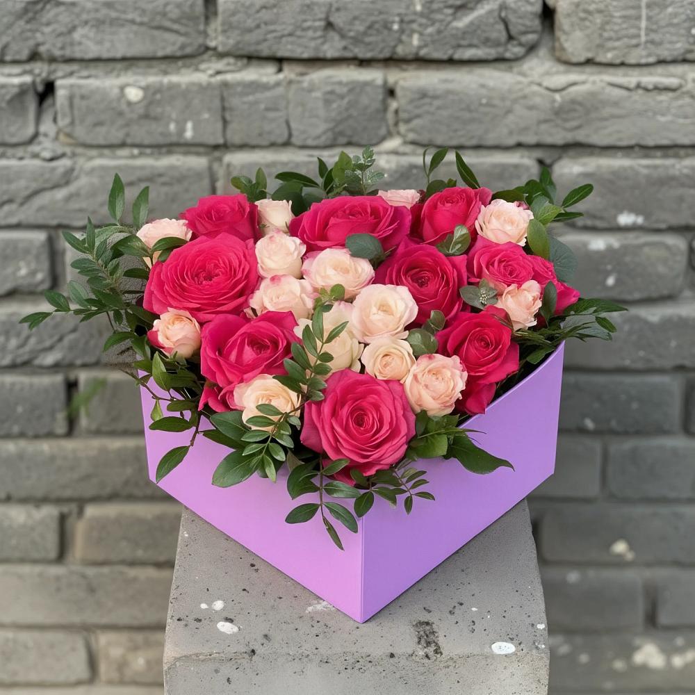 Цветочная композиция из Розы в коробке в Мокрое
