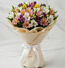 Букет цветов из:  Альстромерии в Мокрое