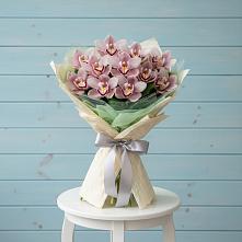 Букет цветов из:  Орхидеи и Розы в Мокрое