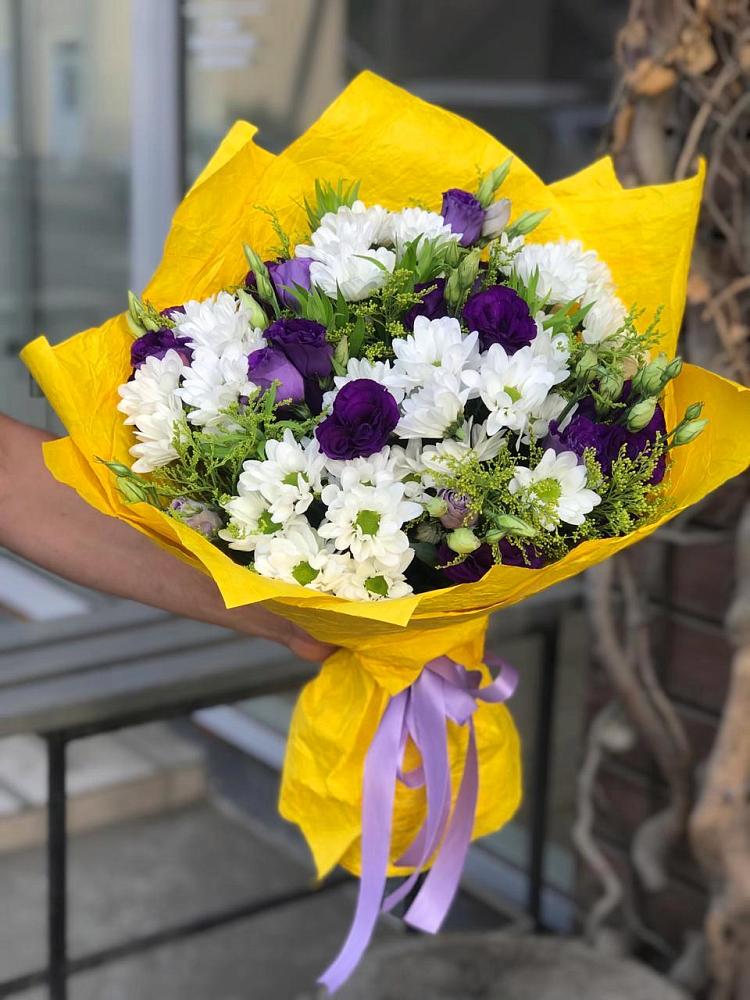 Букет цветов из: Ирисы, Хризантемы и Ромашки в Мокрое
