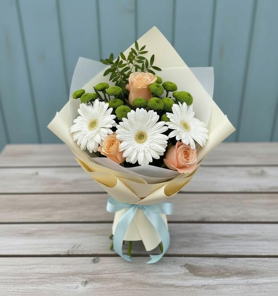 Букет цветов из: Герберы, Розы и Хризантемы в Мокрое