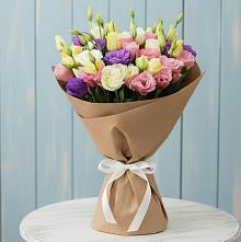 Букет цветов из:  Лизиантусы в Мокрое