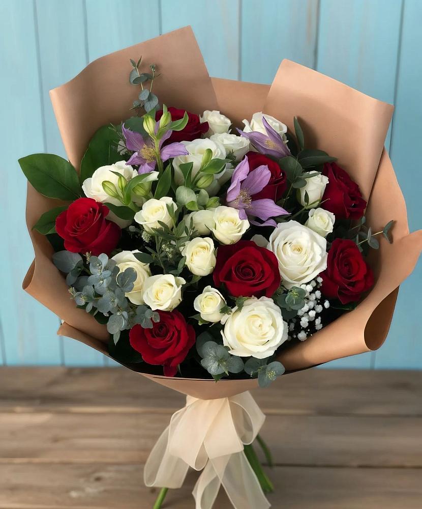 Букет цветов из: Розы и Альстромерии в Мокрое